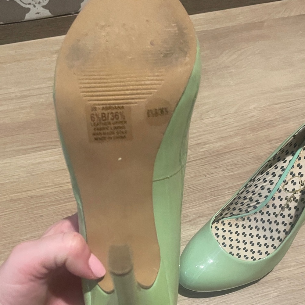 Jessica Simpson Mint Green Patent Round-Toe Pumps - Picture 6 of 10
